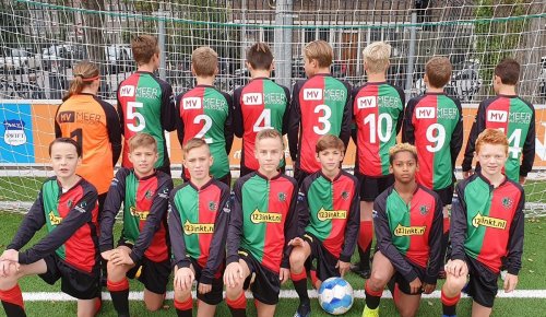 MEER Vastgoed shirt-sponsor jeugdteams FC Aalsmeer